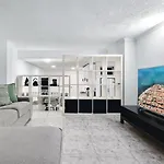 Modern Coastal Newly Renovated Wifi A.c Appartement Torrevieja