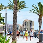 Modern Coastal Newly Renovated Wifi A.c Appartement *
