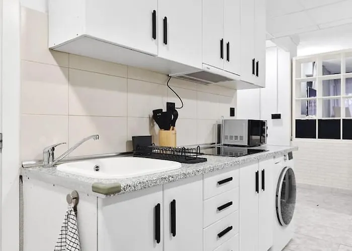 Modern Coastal Newly Renovated Wifi A.c *