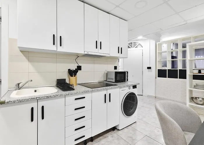 Modern Coastal Newly Renovated Wifi A.c *